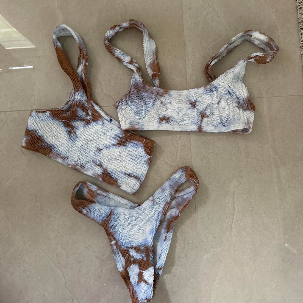 bond-eye bikini | 2 tops + 1 bottom in Brown & White tie dye 💫 xs / s